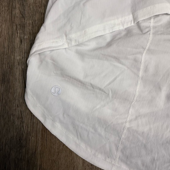 Lululemon • Speed Up Low Rise Lined Shorts - Picture 10 of 11